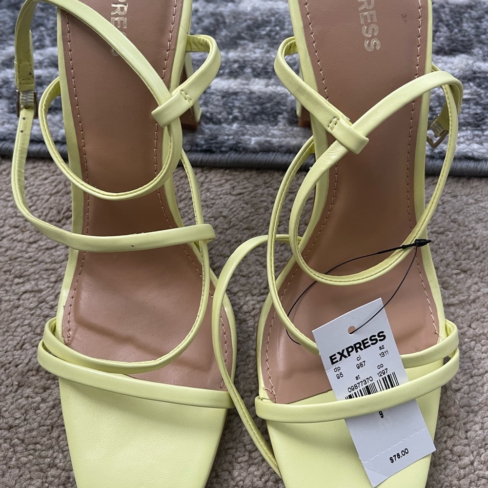 Express Heels Size 9 brand new with tags